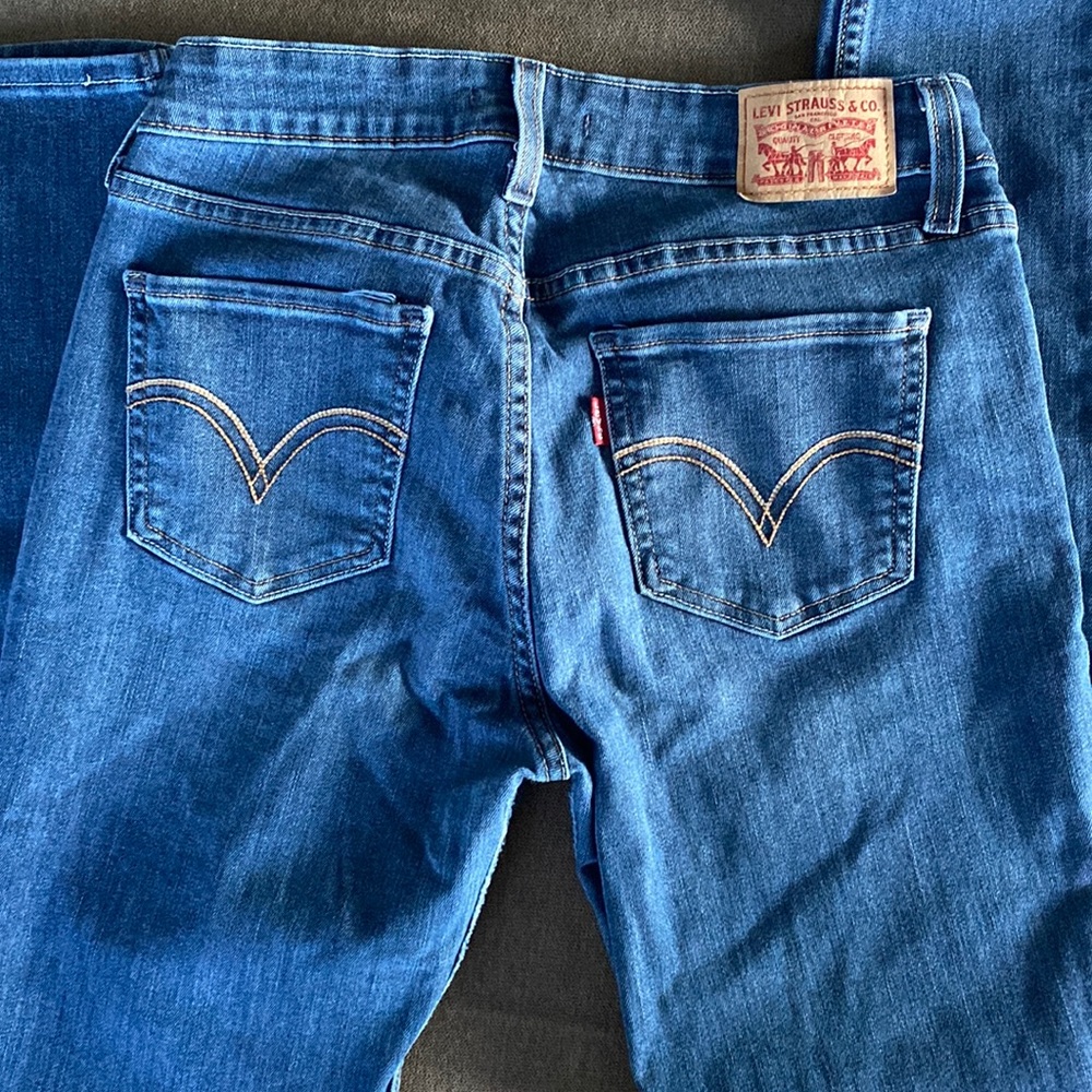 Levi’s jeans, 535 super skinny in size 30.